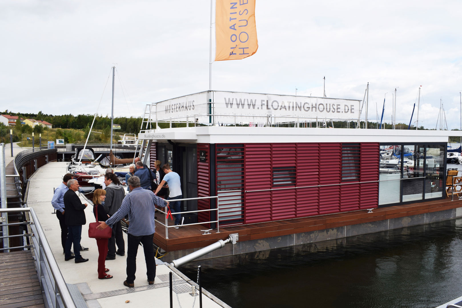 musterhaus floating house